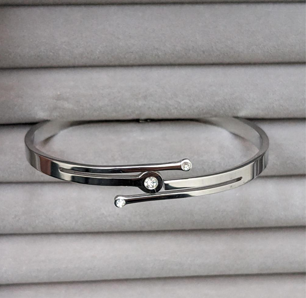 1 Pc Silver Plated Rhinestone Kara Bangle
