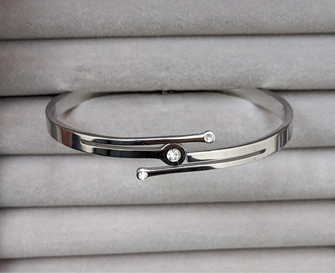 1 Pc Silver Plated Rhinestone Kara Bangle