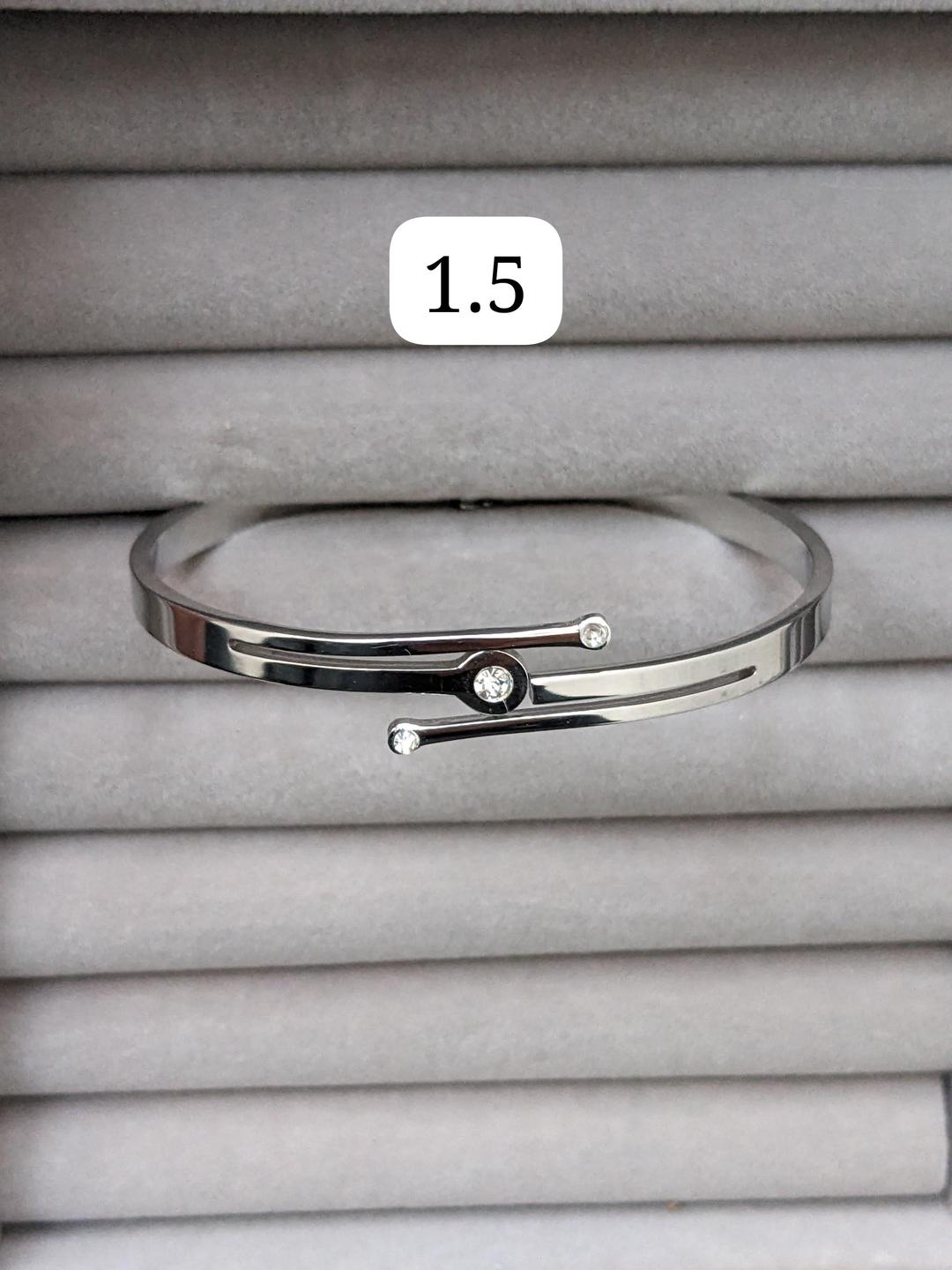 1 Pc Silver Plated Rhinestone Kara Bangle